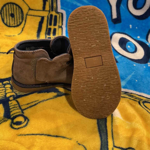 Shoes for kids size 9 - Picture 4 of 4